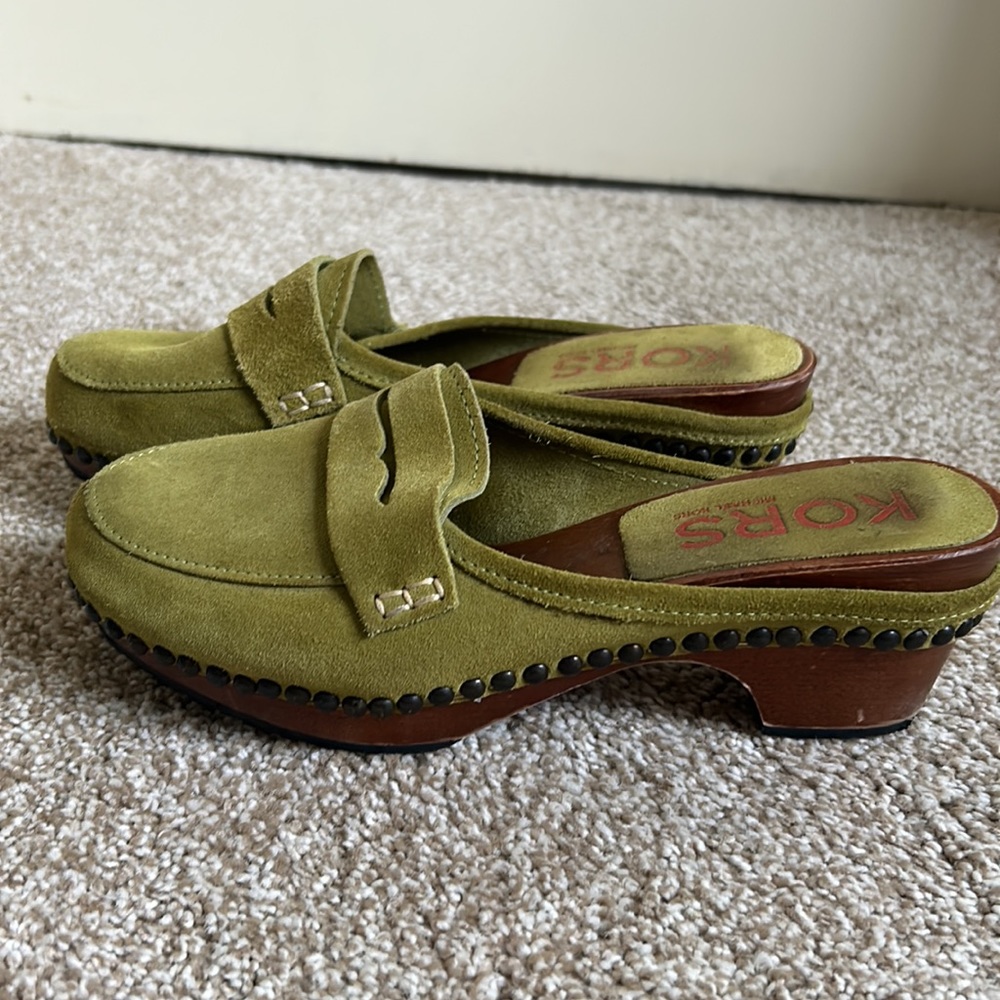 Clogs - Picture 2 of 4